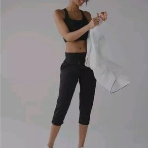 Lululemon Studio Crop Unlined Black Pants Women's Size 4